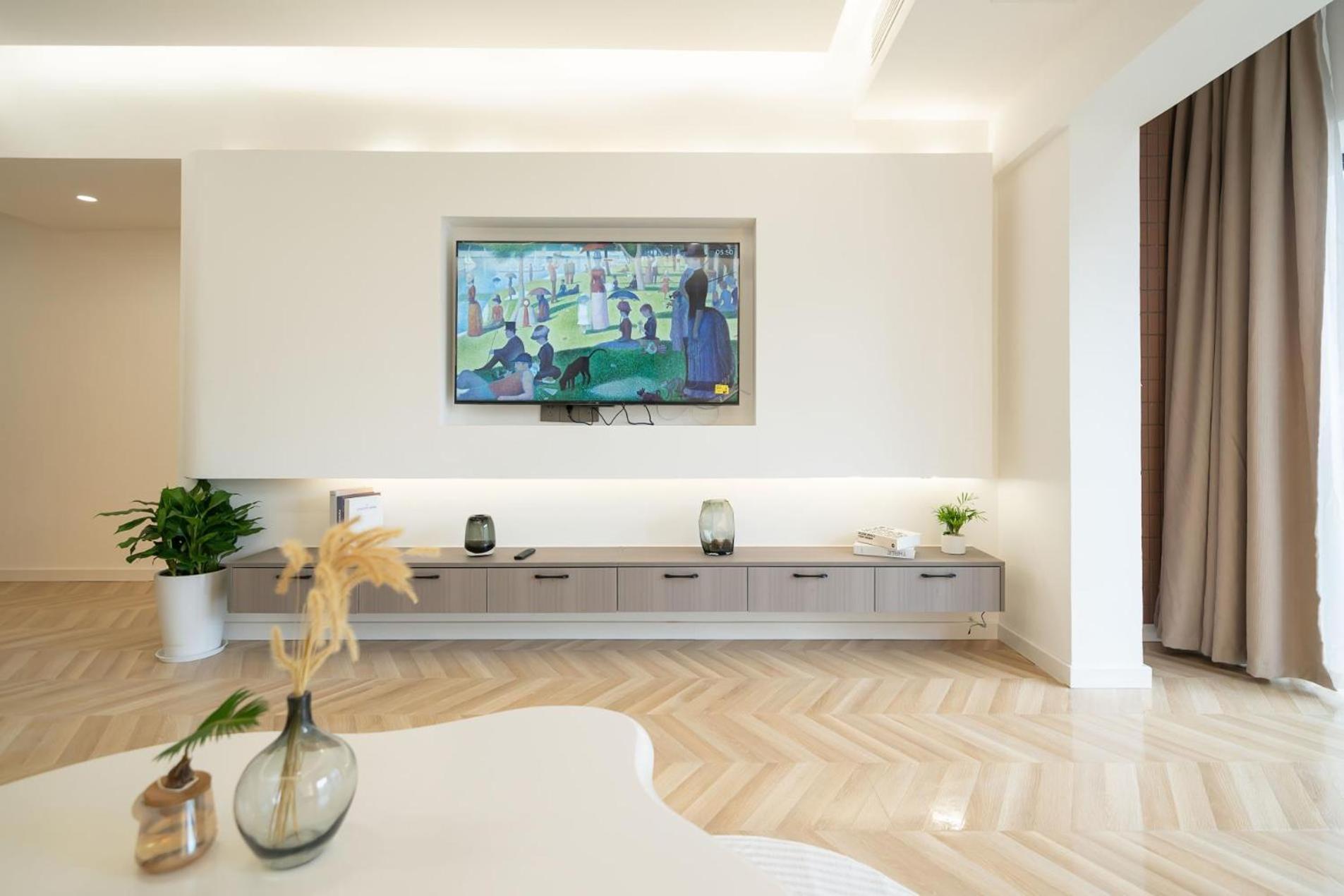 Eastern Hub - People Square Branch New 3 Bedrooms House