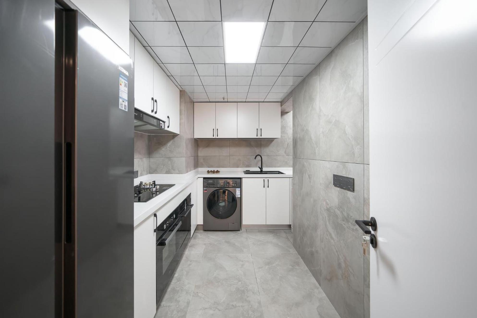 Eastern Hub - People Square Branch New 3 Bedrooms House Apartemen Shanghai