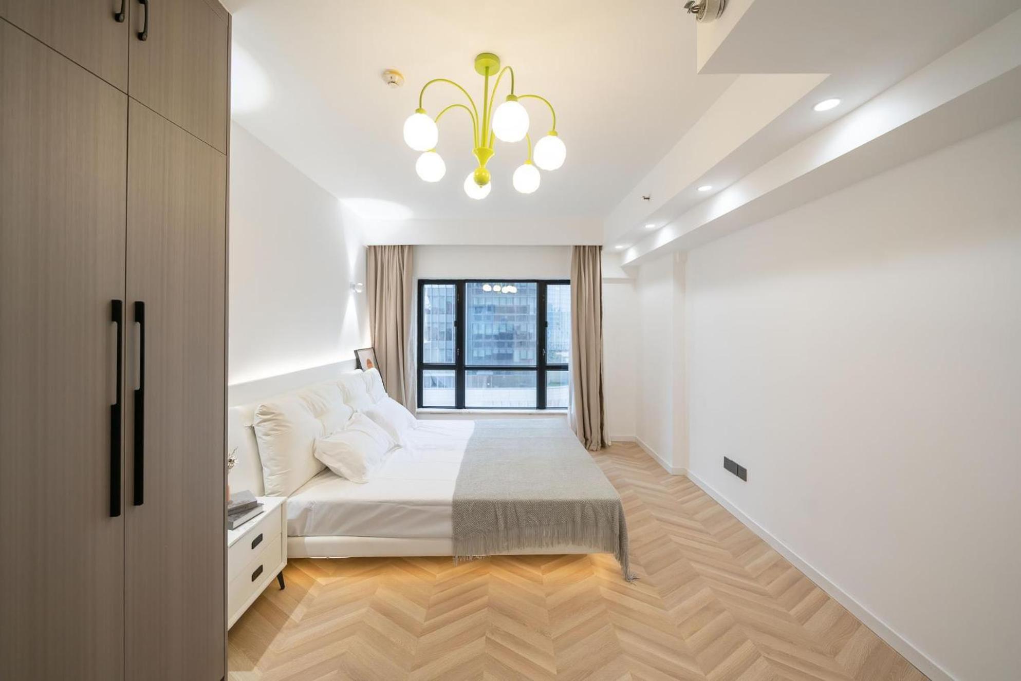 Eastern Hub - People Square Branch New 3 Bedrooms House Apartemen Shanghai